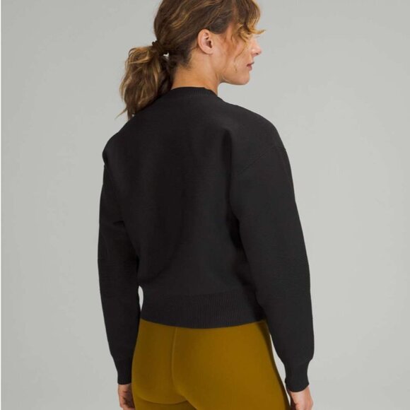 Lululemon - Women’s All Around Crewneck - Seamless Blouson Style, Lrg or Med - Picture 5 of 11